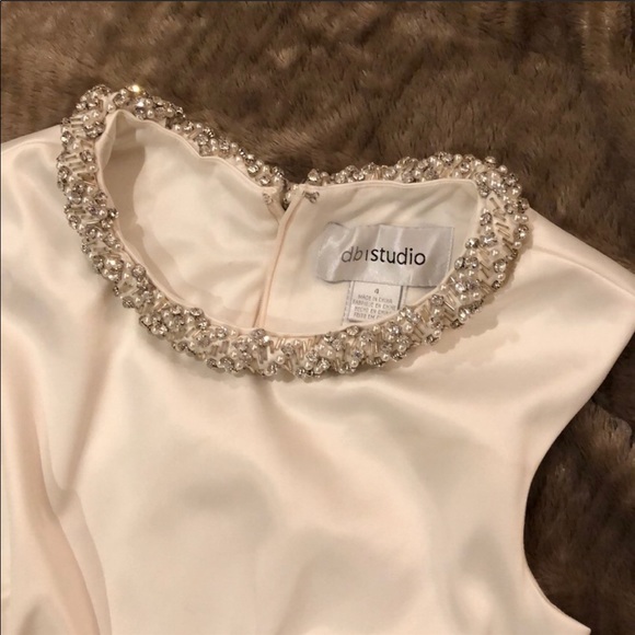 Beautiful white cocktail dress - Picture 5 of 6